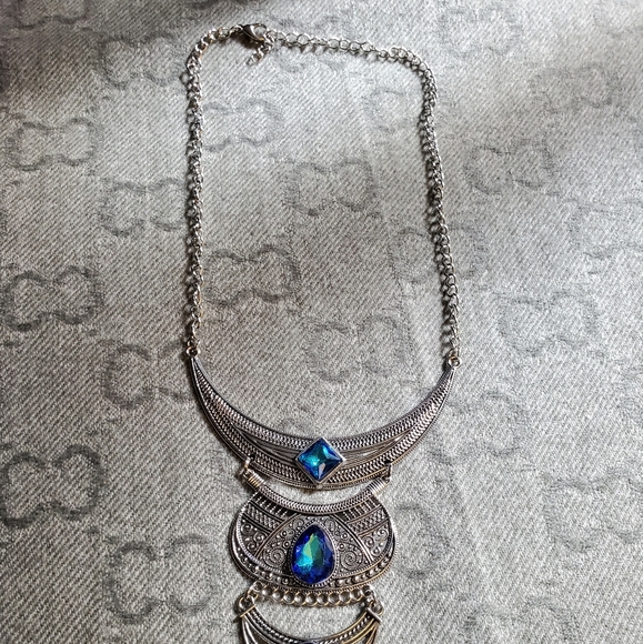 Blue stone gorgeous necklace - Picture 7 of 8